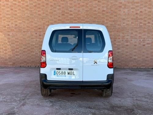 PEUGEOT RIFTER COMBI ACTIVE STANDARD BLUEHDI 73KW 2022 de segunda mano