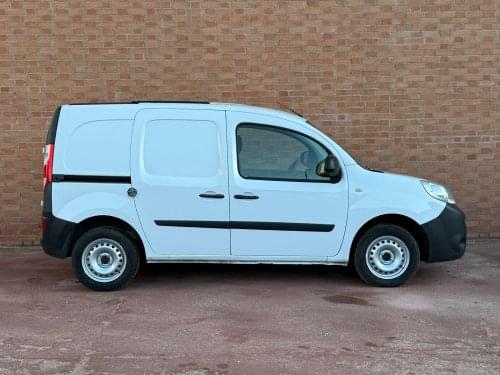 RENAULT KANGOO EXPRESS PROFESIONAL DCI E6/cop. ab+techo 2017 de segunda mano