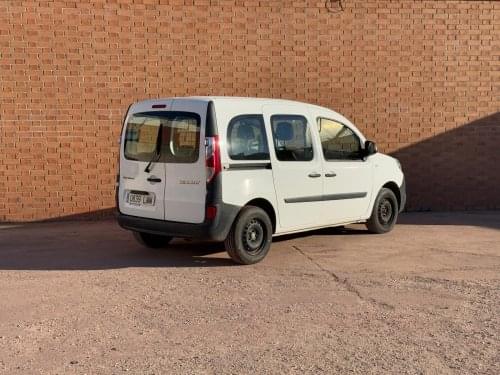 RENAULT KANGOO COMBI (O) PROFES. M1-AF BLUE DCI 70 KW S/S 2021 de segunda mano