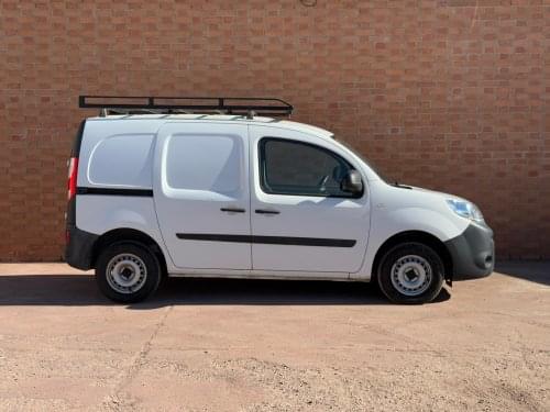 RENAULT KANGOO EXPRESS PROFESIONAL BLUE DCI 59 KW 80CV 2019 de segunda mano
