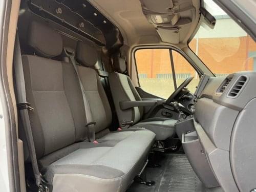 RENAULT MASTER FURGON T L2H2 3500 BL DCI 100KW (135CV) 2021 de segunda mano