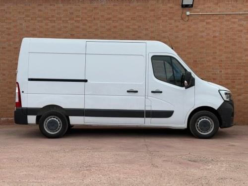 RENAULT MASTER FURGON T L2H2 3500 BL DCI 100KW (135CV) 2021 de segunda mano