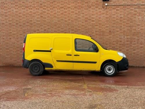 RENAULT KANGOO MAXI  EXPRESS 2P BLUE DCI 70 KW (95CV) 2021 de segunda mano