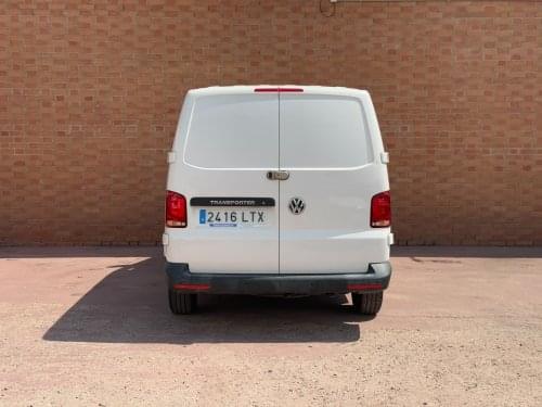 VOLKSWAGEN TRANSPORTER FG. CORTO TN 2.0 TDI 81KW (110CV) TALLER 2021 de segunda mano