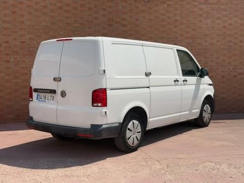 VOLKSWAGEN TRANSPORTER FG. CORTO TN 2.0 TDI 81KW (110CV) TALLER 2021 de segunda mano
