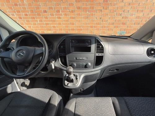 MERCEDES-BENZ VITO 110CDI TD 75KW FURGON PRO LARGA 2021 de segunda mano