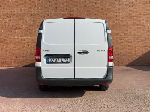 MERCEDES-BENZ VITO 110CDI TD 75KW FURGON PRO LARGA 2021 de segunda mano
