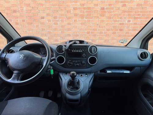 Comprar PEUGEOT PARTNER FURGÓN CONFORT L1 1.6 BLUEHDI 55KW 2017 de segunda mano PEUGEOT PARTNER FURGÓN CONFORT L1 1.6 BLUEHDI 55KW 2017 de segunda mano