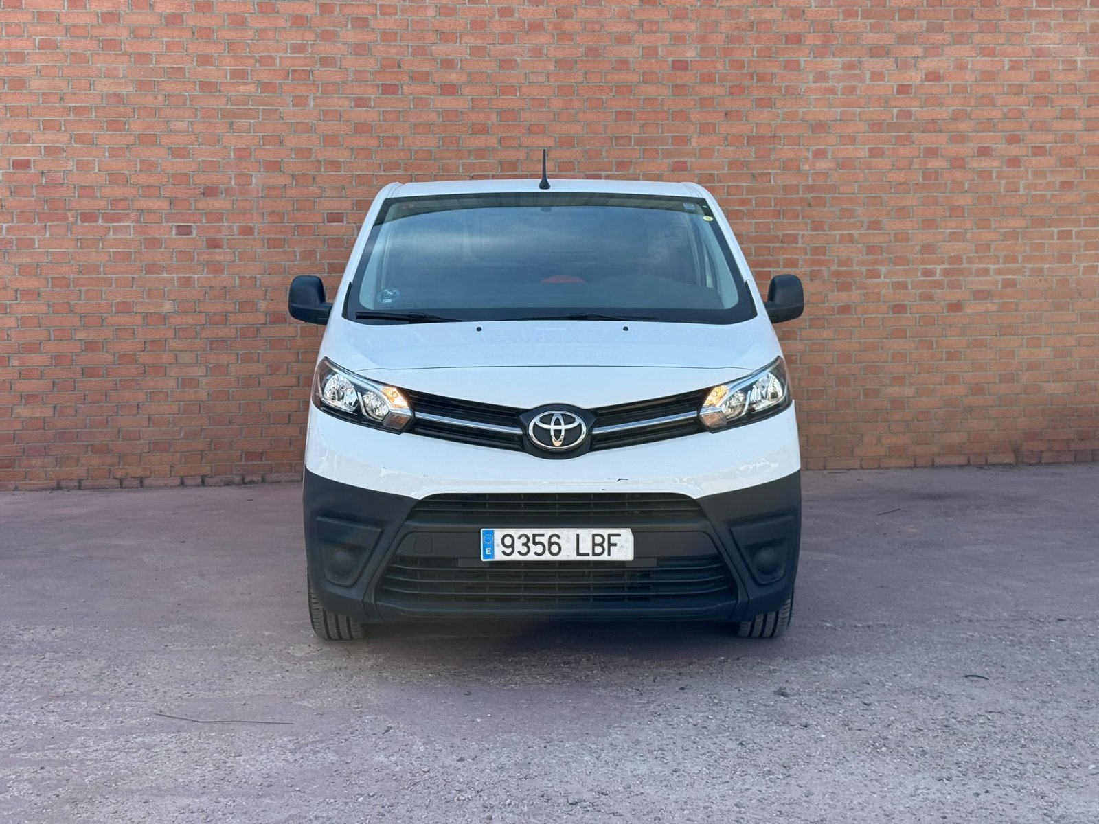 TOYOTA PROACE 2.0D 120CV BUSINESS 1PL 2PT L1 FG.TALLER 8