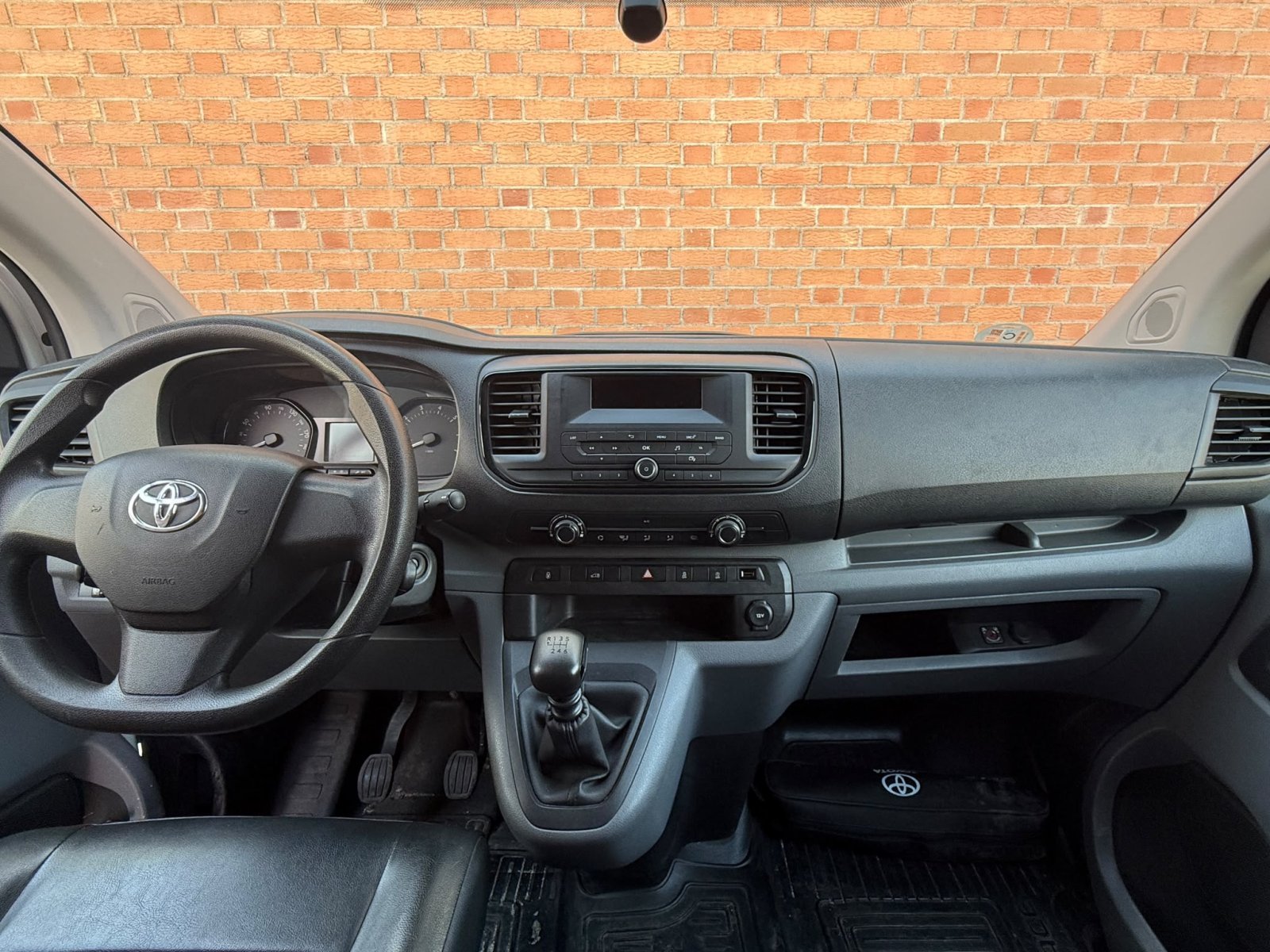 TOYOTA PROACE 2.0D 120CV BUSINESS 1PL 2PT L1 FG.TALLER 12