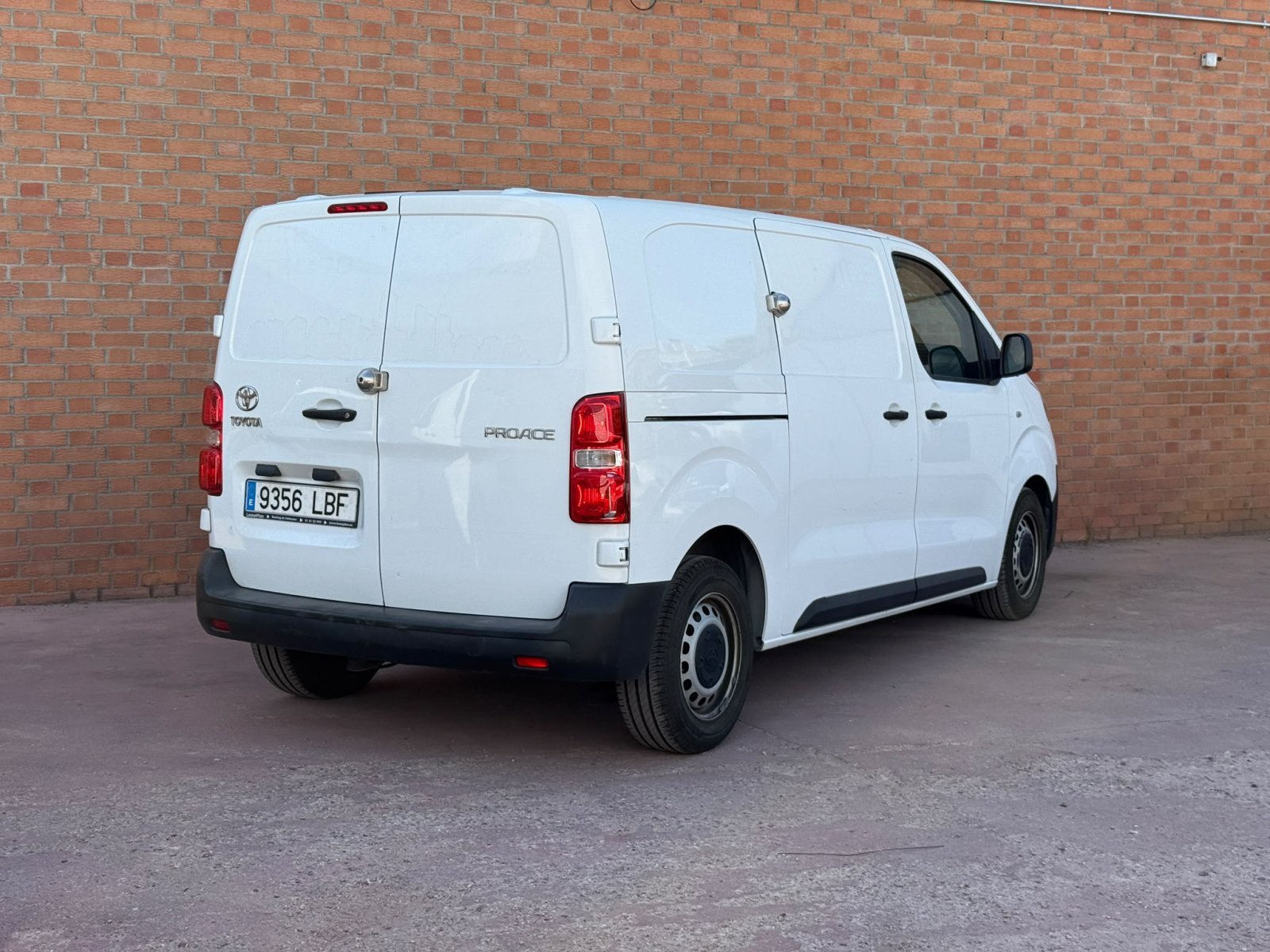 TOYOTA PROACE 2.0D 120CV BUSINESS 1PL 2PT L1 FG.TALLER 3