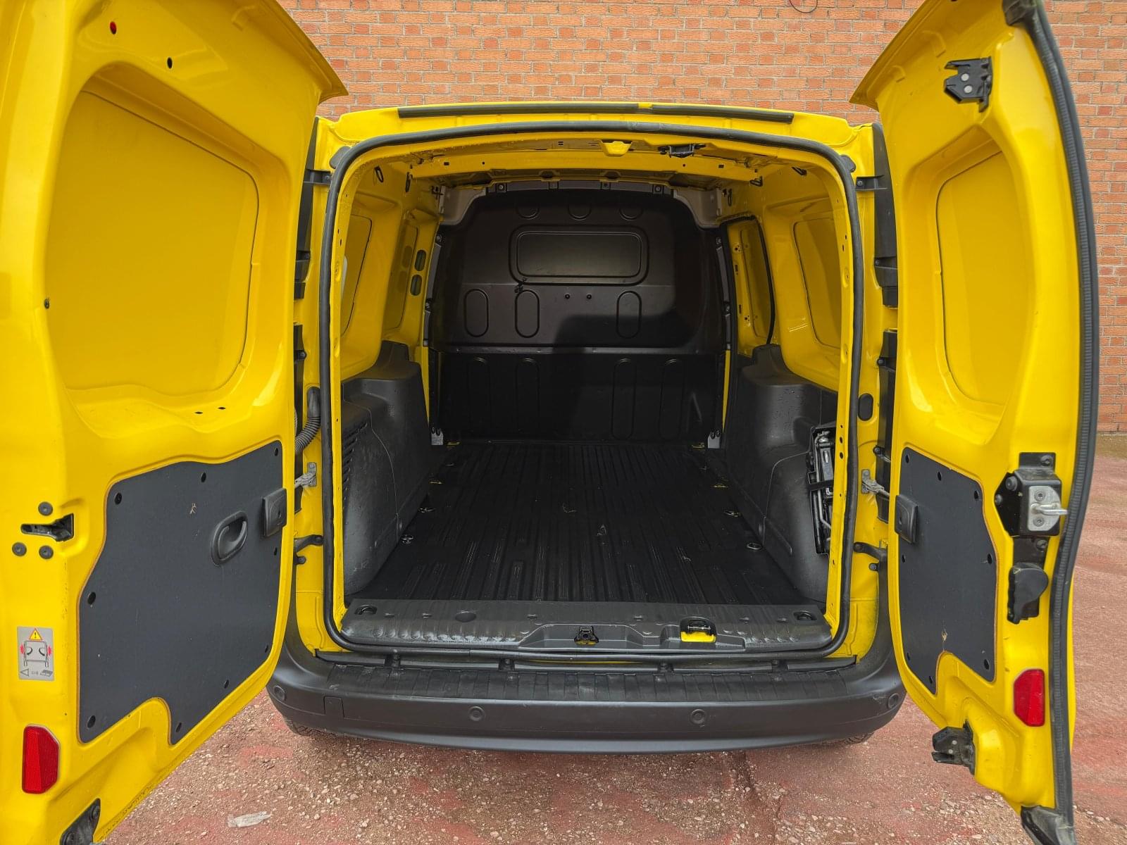 RENAULT KANGOO MAXI EXPRESS 2P BLUE DCI 70 KW /cámara park 9