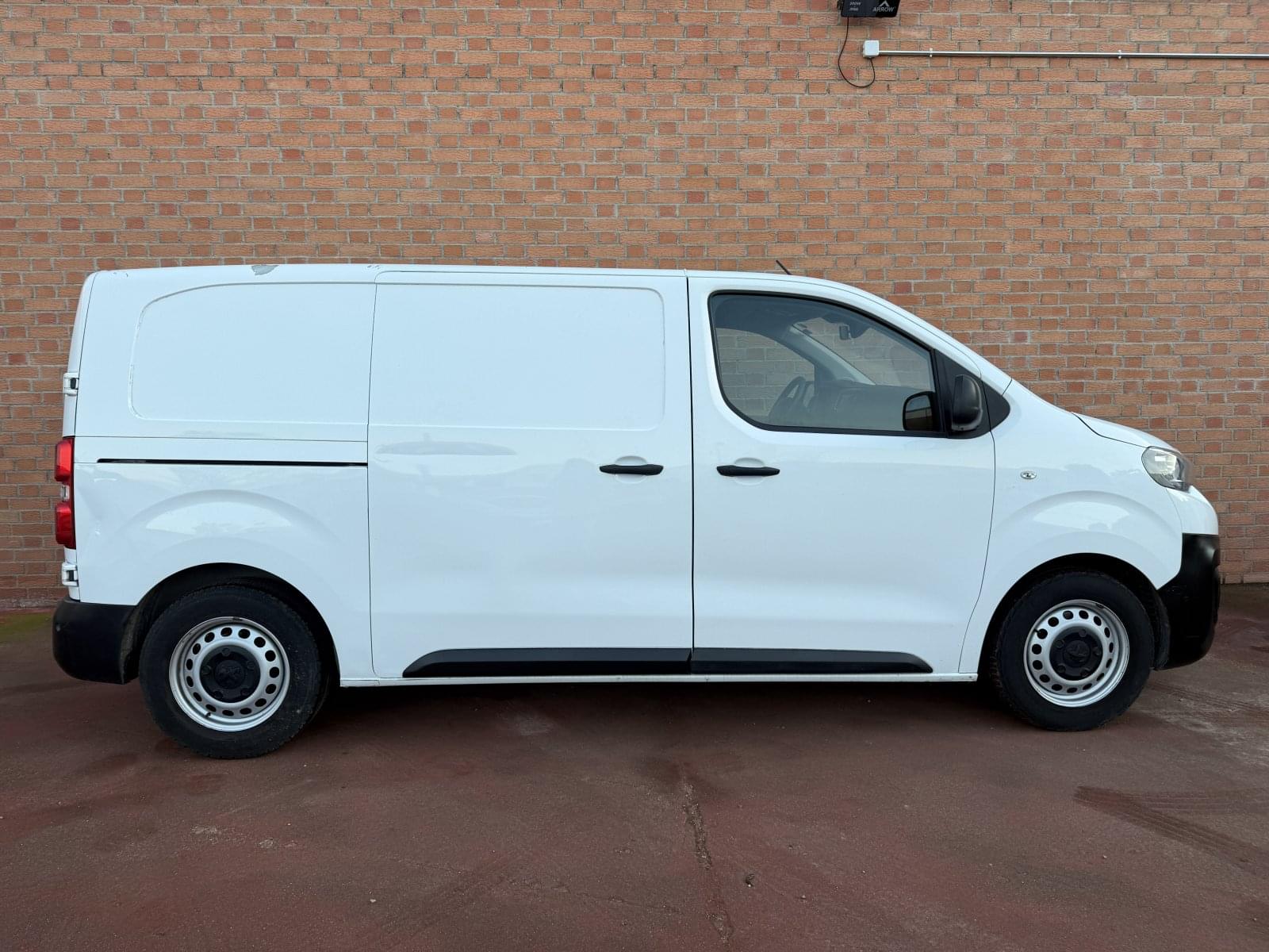 PEUGEOT EXPERT FURGON PREMIUM 1.5 BLUEHDI 100 STANDARD 3