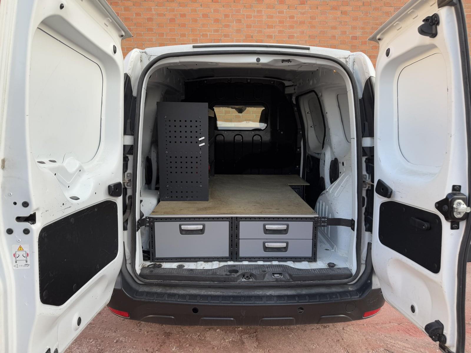 RENAULT EXPRESS CONFORT 1.5 BLU DCI 55 KW /furgón taller 2