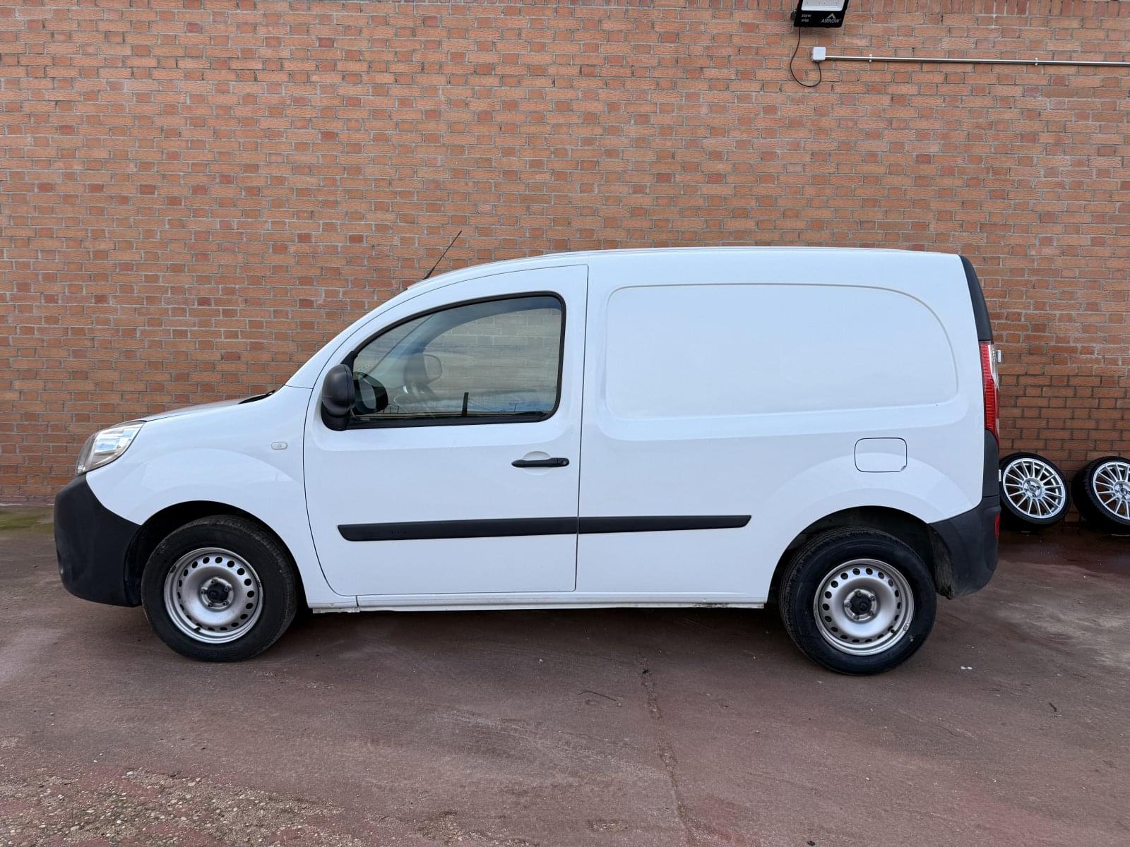 RENAULT KANGOO EXPRESS 1.5 BLUE DCI 70KW PROFESIONAL 2