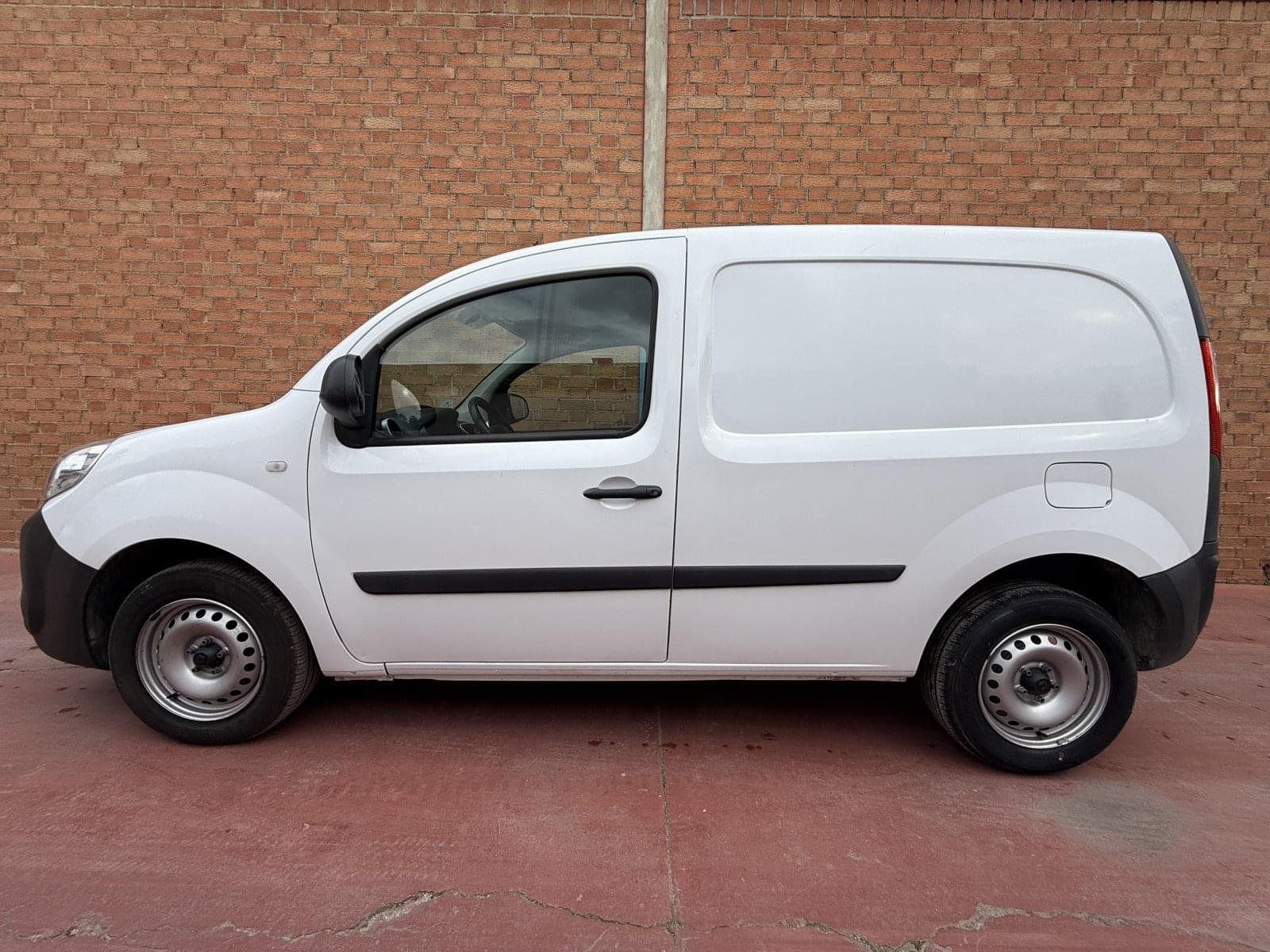 RENAULT KANGOO EXPRESS 1.5 BLUE DCI 70KW PROFESIONAL 10
