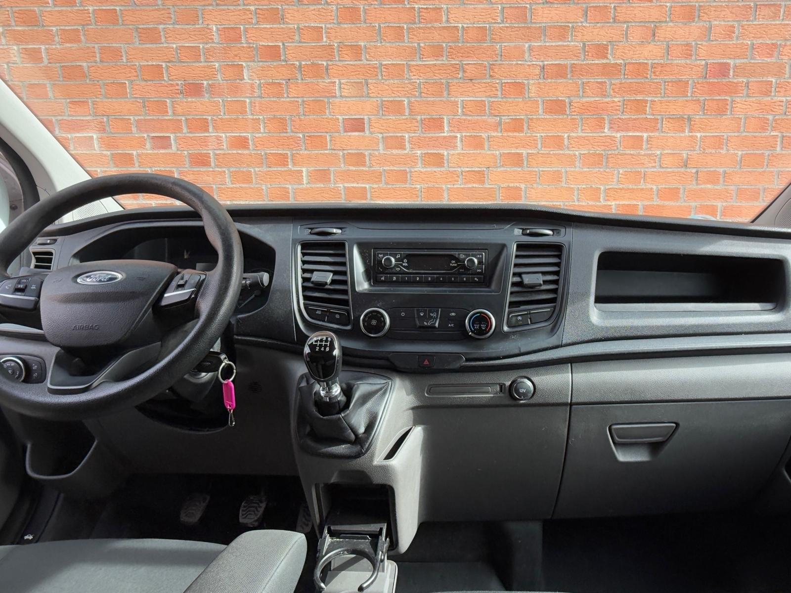 FORD TRANSIT CUSTOM VAN 2.0 TDCI 77KW 260 L1 AMBIENTE 10 