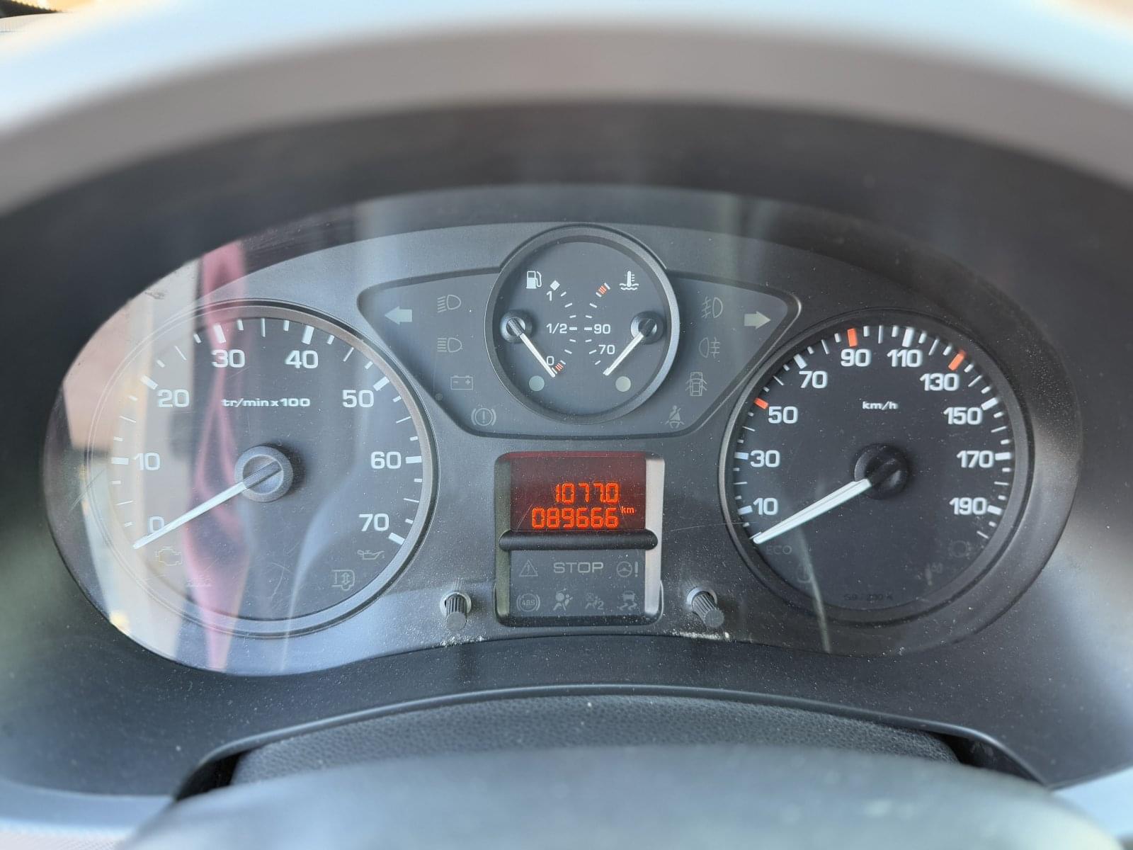 PEUGEOT PARTNER FG. CONFORT L1 1.6 BLUEHDI /baca+cop.ab 11