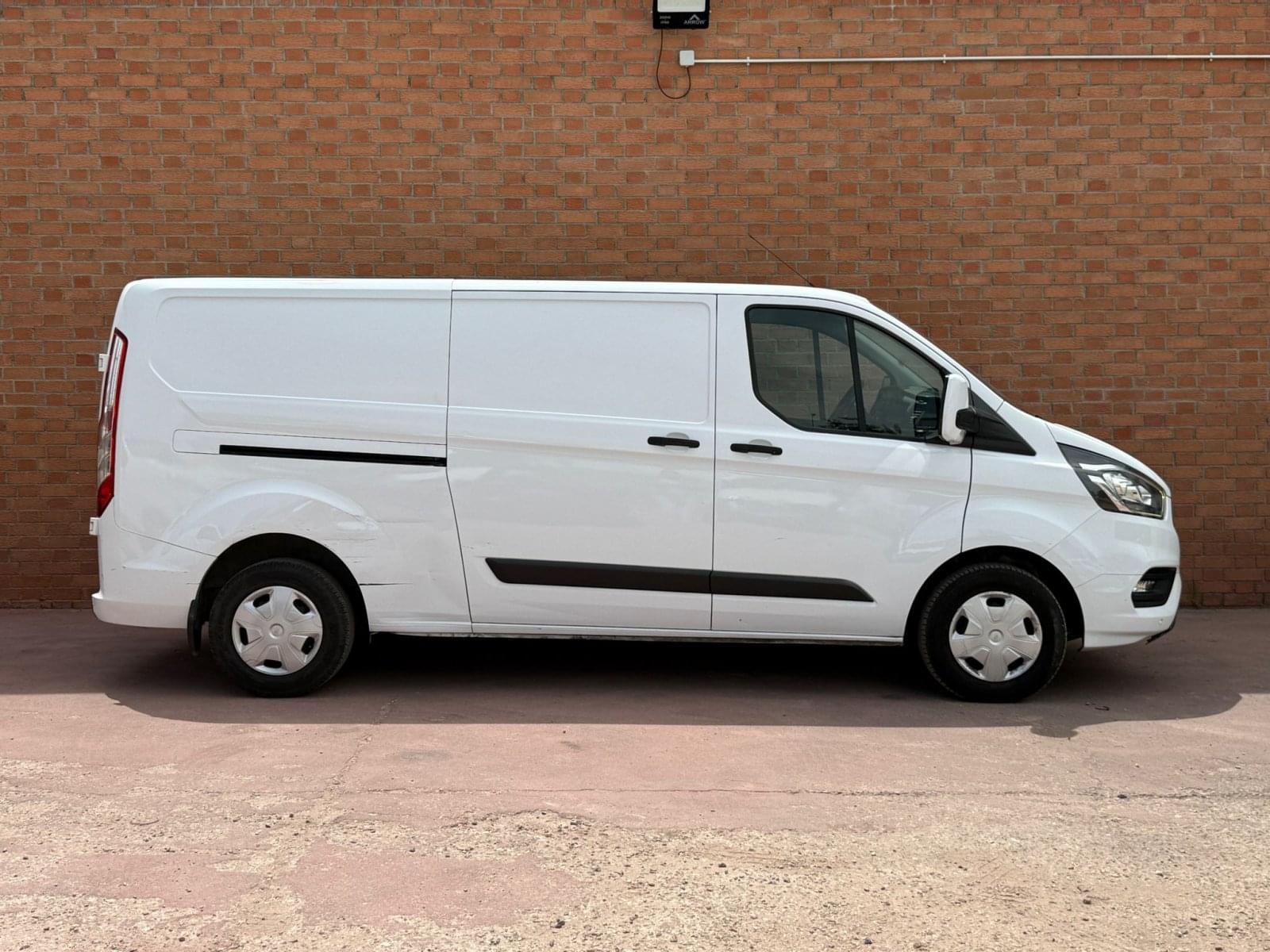 FORD TRANSIT CUSTOM VAN 2.0 TDCI 77KW 300 L2 TREND 5