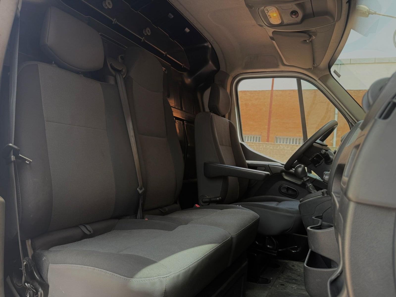 RENAULT MASTER 3T5 VAN STD FWD 130 E6 L3H2 12