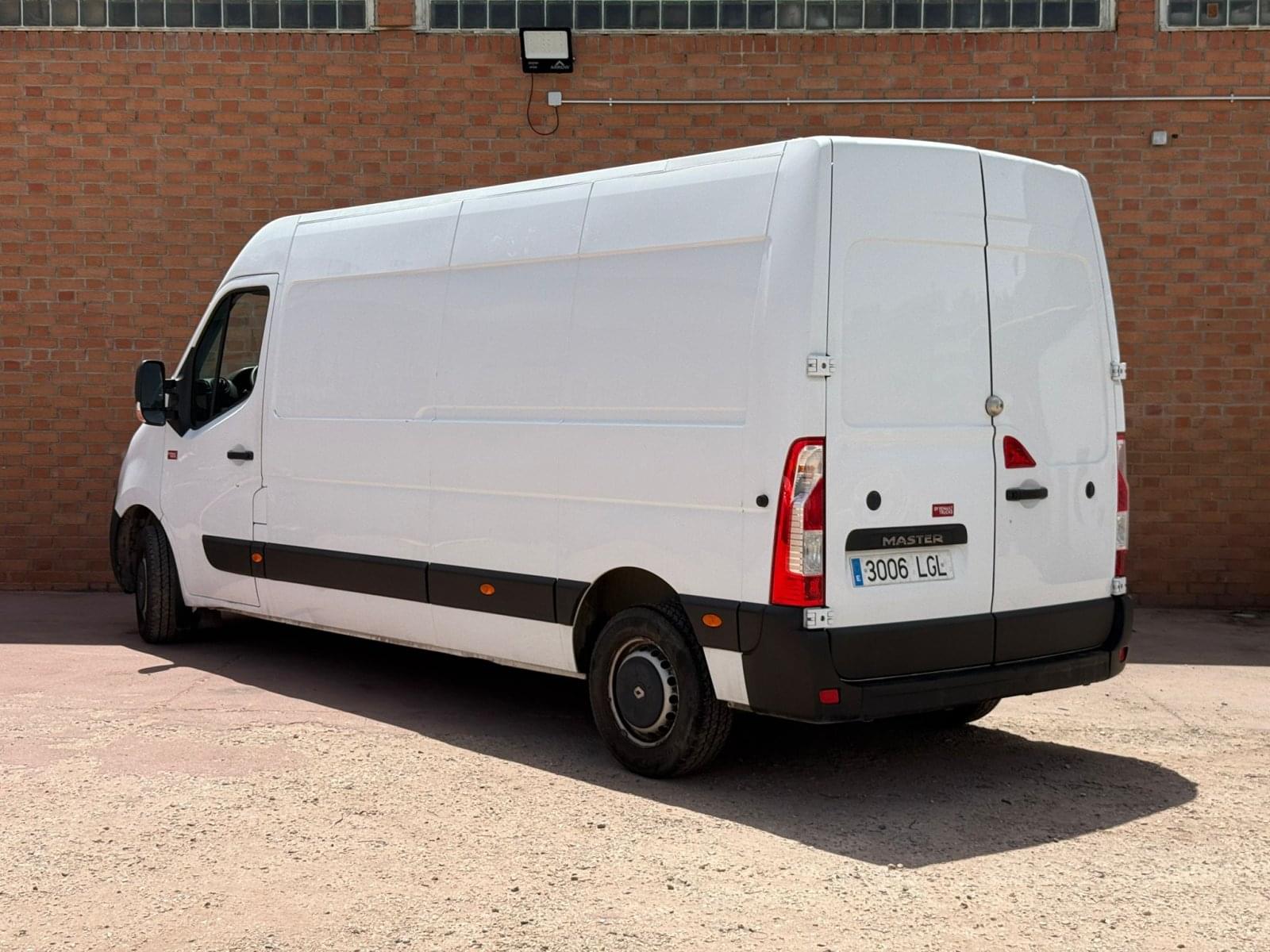 RENAULT MASTER 3T5 VAN STD FWD 130 E6 L3H2 6