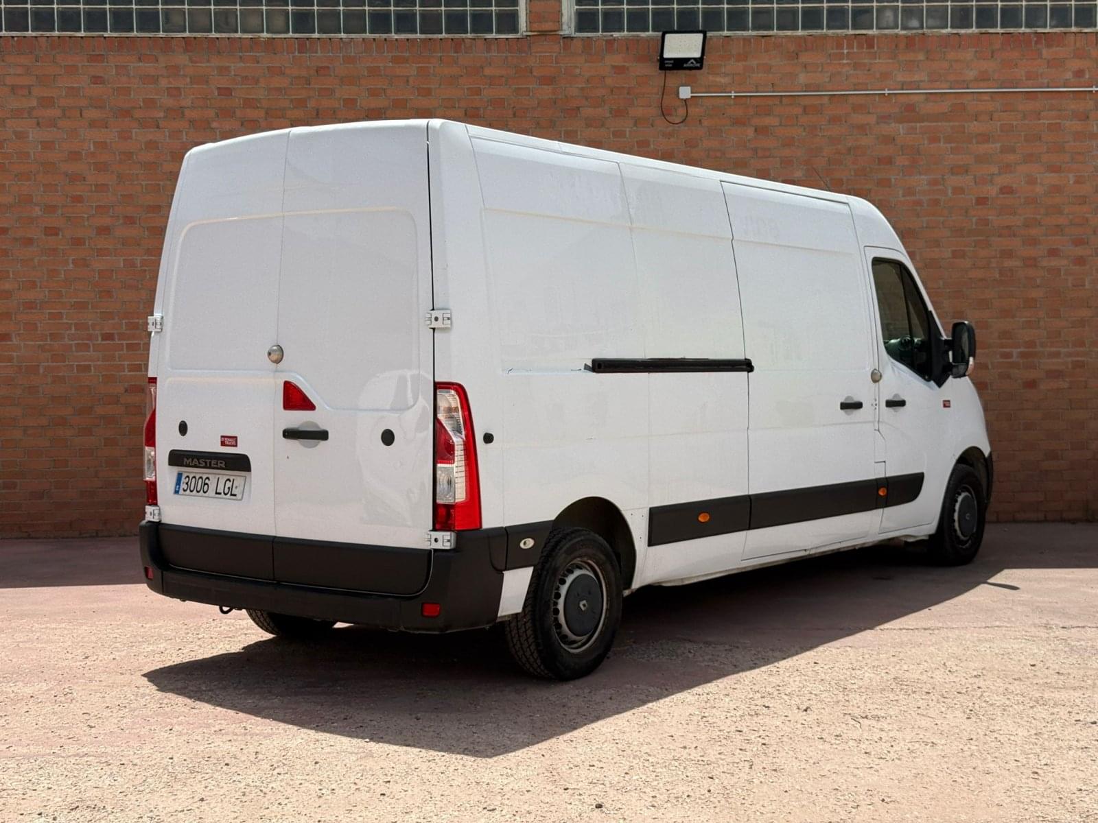 RENAULT MASTER 3T5 VAN STD FWD 130 E6 L3H2 2