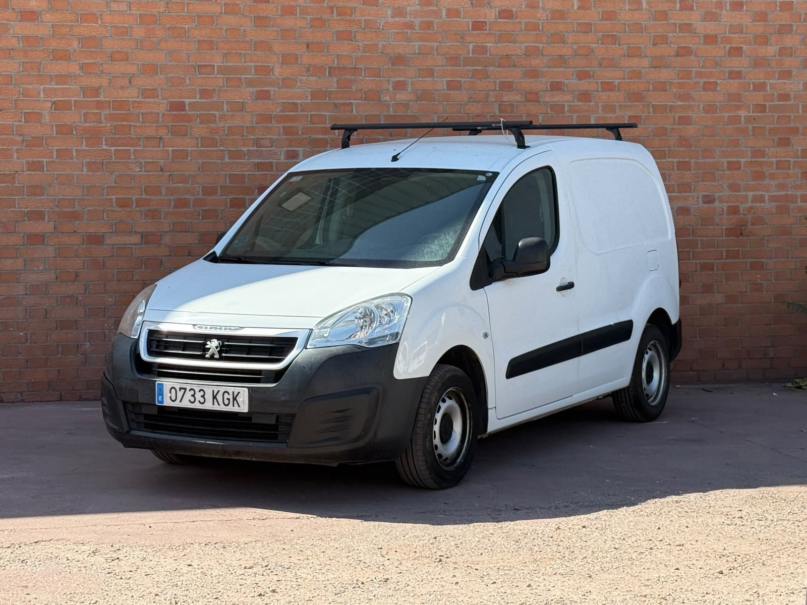 imagen de PEUGEOT PARTNER FURGÓN CONFORT L1 1.6 BLUEHDI 55KW - REF: 00095