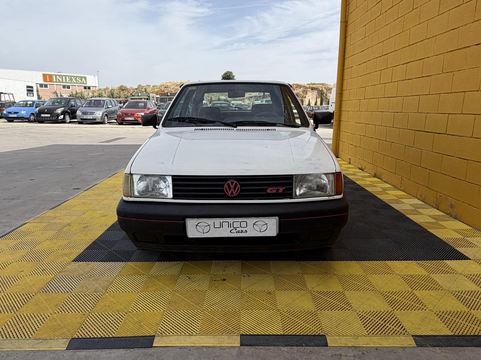 VOLKSWAGEN POLO COUPE I 2