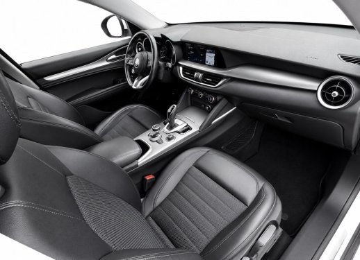 ALFA ROMEO STELVIO 2.2 D 190CV SPRINT RWD 2021 de segunda mano