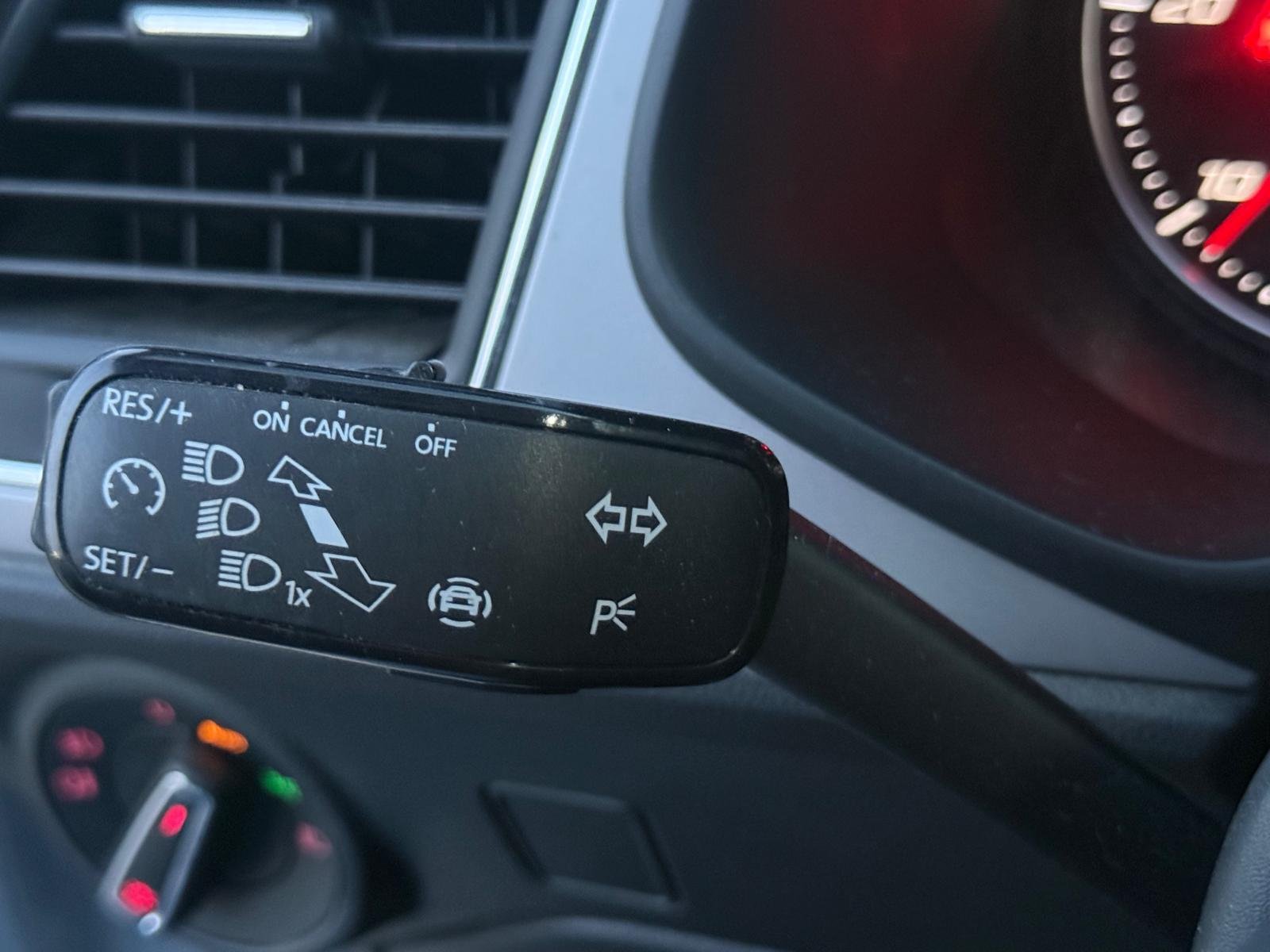 SEAT LEÓN 2.0 TDI DSG EXCELLENCE 17 