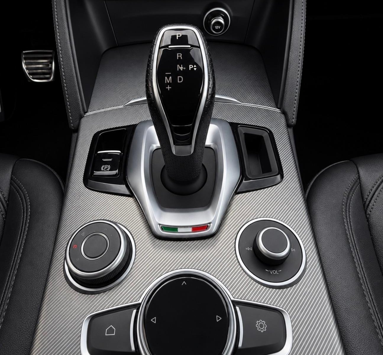 ALFA ROMEO STELVIO 2.2 D 190CV SPRINT RWD 13
