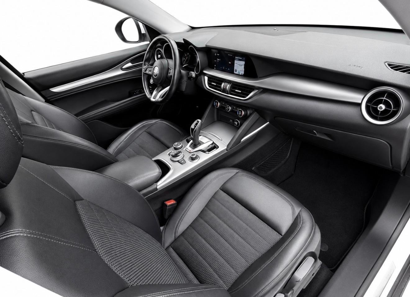 ALFA ROMEO STELVIO 2.2 D 190CV SPRINT RWD 25