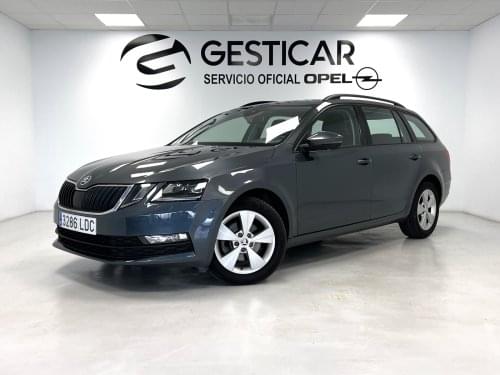 SKODA OCTAVIA COMBI 1.5 TSI 150CV DSG AMBITION 2019 de segunda mano