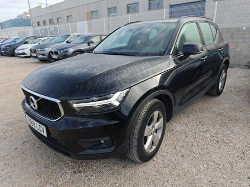 VOLVO XC40 T3 MOMENTUM 165CV AT8 2020 de segunda mano