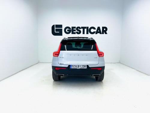 VOLVO XC40 R Design D3 150CV AT8 2019 de segunda mano