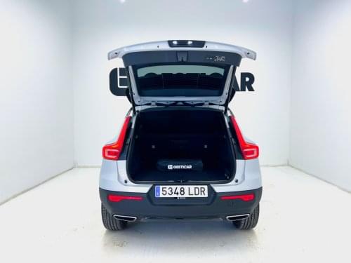 VOLVO XC40 R Design D3 150CV AT8 2019 de segunda mano