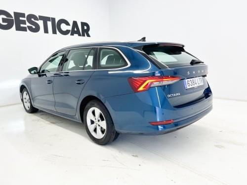 SKODA OCTAVIA COMBI 2.0 TDI 115CV MAN AMBITION 2021 de segunda mano