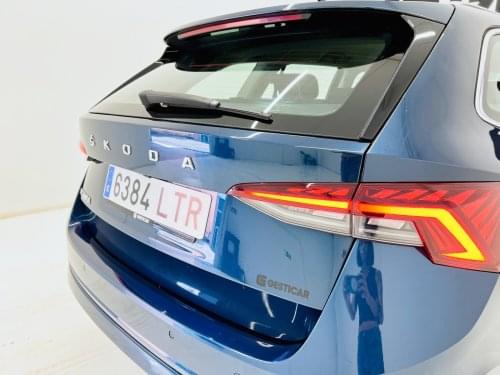 SKODA OCTAVIA COMBI 2.0 TDI 115CV MAN AMBITION 2021 de segunda mano