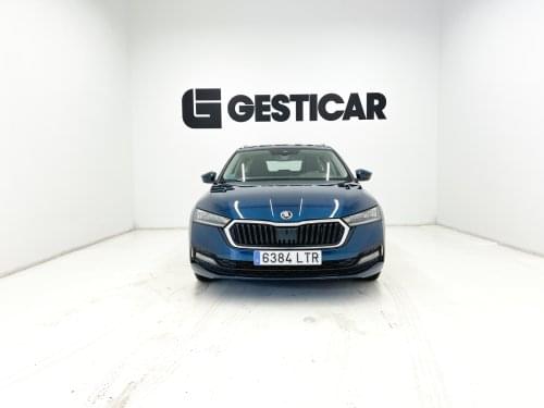 SKODA OCTAVIA COMBI 2.0 TDI 115CV MAN AMBITION 2021 de segunda mano