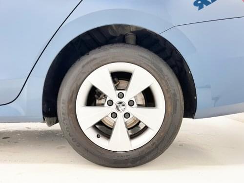 SKODA OCTAVIA COMBI 2.0 TDI 115CV MAN AMBITION 2021 de segunda mano