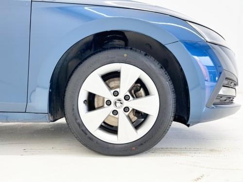 SKODA OCTAVIA COMBI 2.0 TDI 115CV MAN AMBITION 2021 de segunda mano