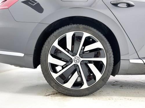 Comprar VOLKSWAGEN ARTEON R-LINE 2.0 TSI 190CV DSG 2019 de segunda mano VOLKSWAGEN ARTEON R-LINE 2.0 TSI 190CV DSG 2019 de segunda mano