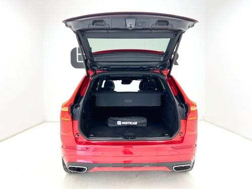 Comprar VOLVO XC60 R DESIGN AWD 2.0 B5 G 250CV AT8 2020 de segunda mano VOLVO XC60 R DESIGN AWD 2.0 B5 G 250CV AT8 2020 de segunda mano