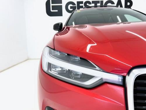 Comprar VOLVO XC60 R DESIGN AWD 2.0 B5 G 250CV AT8 2020 de segunda mano VOLVO XC60 R DESIGN AWD 2.0 B5 G 250CV AT8 2020 de segunda mano