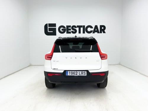 VOLVO XC40 T5 TWIN RECHARGE R-DESIGN AUTO 2021 de segunda mano