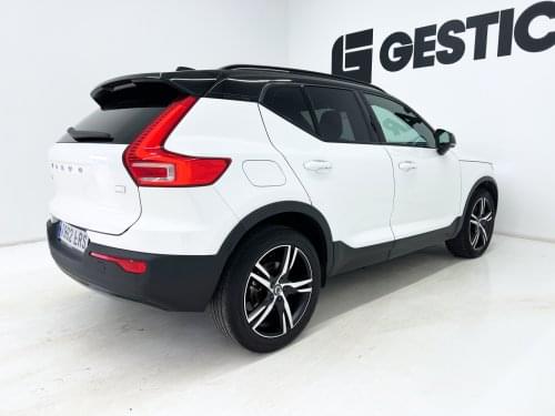 VOLVO XC40 T5 TWIN RECHARGE R-DESIGN AUTO 2021 de segunda mano