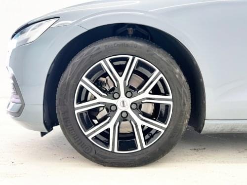 VOLVO V60 2.0 B4 (D)  ESSENTIAL AUTO 197cv 2023 de segunda mano