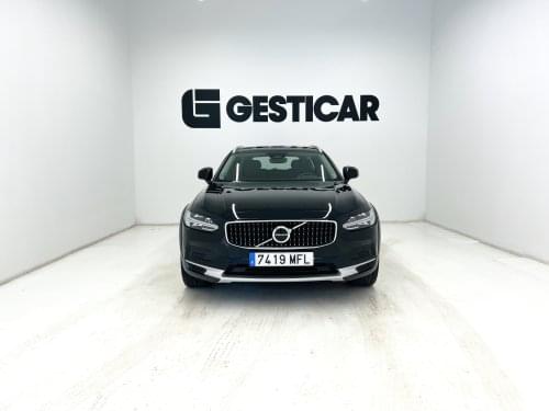 VOLVO V90 CROSS COUNTRY CORE 2.0 B4D 197 CV AUTO 2023 de segunda mano