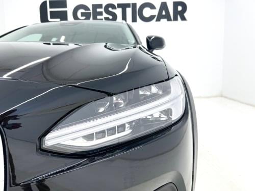 VOLVO V90 CROSS COUNTRY CORE 2.0 B4D 197 CV AUTO 2023 de segunda mano