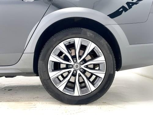 VOLVO V90 CROSS COUNTRY CORE 2.0 B4D 197 CV AUTO 2023 de segunda mano